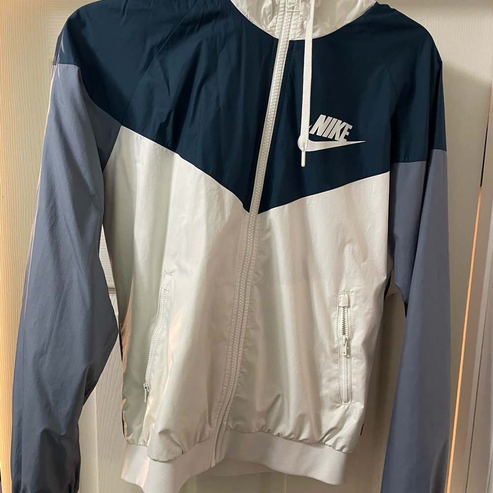 Nike windbreaker jacket